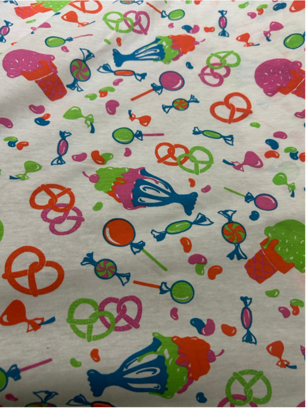 🔥3 for $40🔥 Fabric: 1.3 Yards of Candy Print Fabric Multi-color Candy Print - Picture 3 of 4